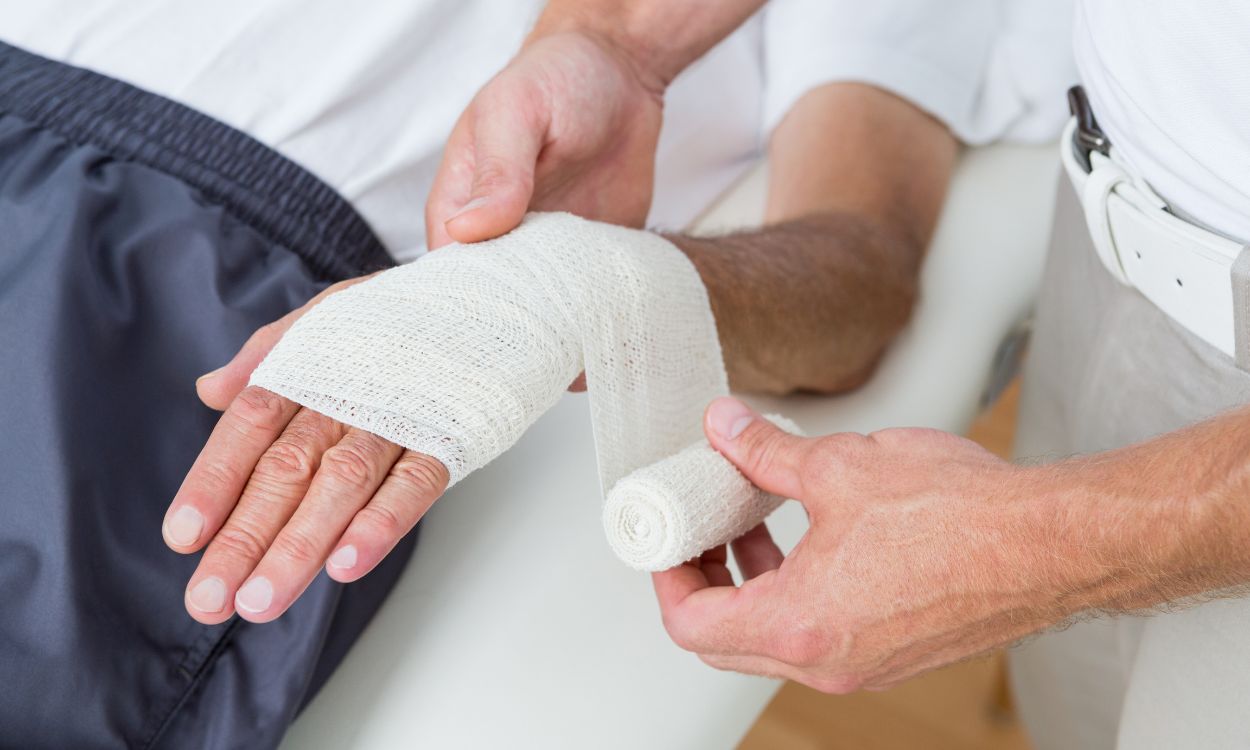 first aid for fractures